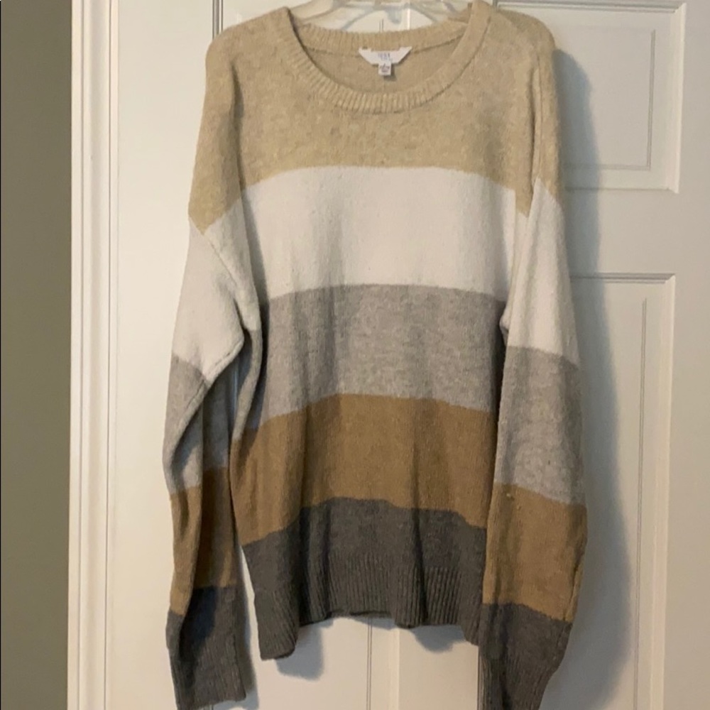 Color block sweater. Size large.